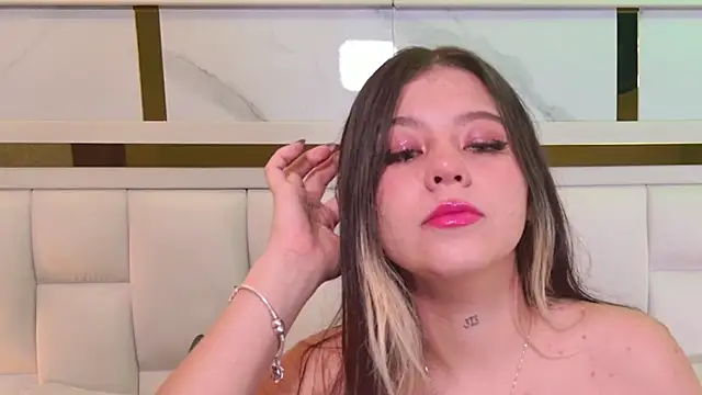 samanthaa sm online show from December 17, 12:00 pm