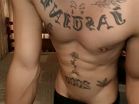 Snapshot of Jastine_hunk chatting on June 7, 6:28 am Jastine hunk online show from June 7, 6:28 am