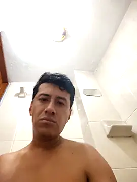 Snapshot of Carlos27hot chatting on October 24, 4:36 pm Carlos27hot online show from October 24, 4:36 pm