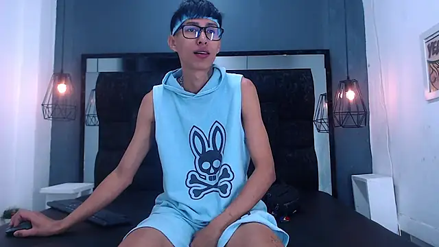 Daniel delux  online show from September 26, 11:03 am