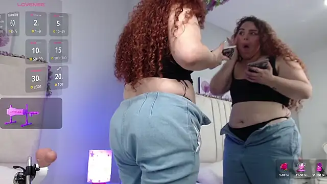 Snapshot of AmandaaWats chatting on October 1, 8:04 pm AmandaaWats online show from October 1, 8:04 pm