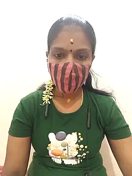 Snapshot of Tamil_Yalini12 chatting on October 2, 10:00 am Tamil Yalini12 online show from October 2, 10:00 am