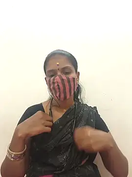 Snapshot of Tamil_Yalini12 chatting on October 5, 10:13 am Tamil Yalini12 online show from October 5, 10:13 am