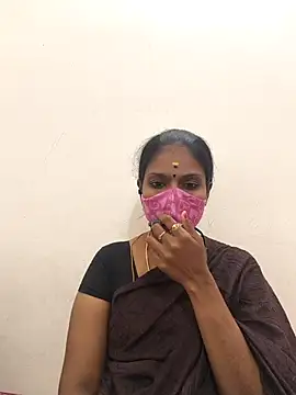 Snapshot of Tamil_Yalini12 chatting on October 14, 6:42 pm Tamil Yalini12 online show from October 14, 6:42 pm