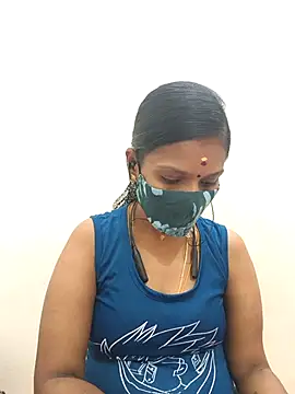 Snapshot of Tamil_Yalini12 chatting on October 18, 4:26 am Tamil Yalini12 online show from October 18, 4:26 am