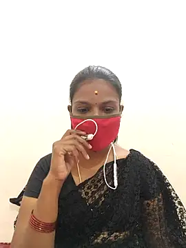 Tamil Yalini12 online show from February 10, 7:18 pm