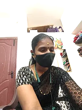 Snapshot of Tamil_Yalini12 chatting on April 19, 11:20 am Tamil Yalini12 online show from April 19, 11:20 am