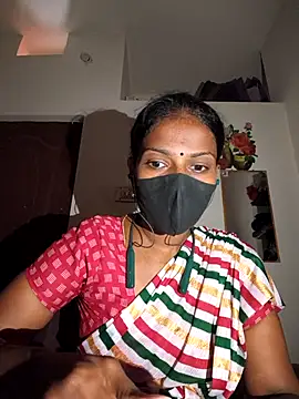 Snapshot of Tamil_Yalini12 chatting on April 27, 4:21 am Tamil Yalini12 online show from April 27, 4:21 am