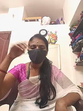 Snapshot of Tamil_Yalini12 chatting on May 23, 5:50 pm Tamil Yalini12 online show from May 23, 5:50 pm