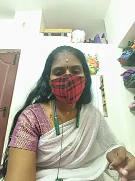 Snapshot of Tamil_Yalini12 chatting on June 1, 6:31 pm Tamil Yalini12 online show from June 1, 6:31 pm