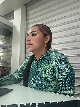 Alisson Stonee online show from April 4, 10:51 pm