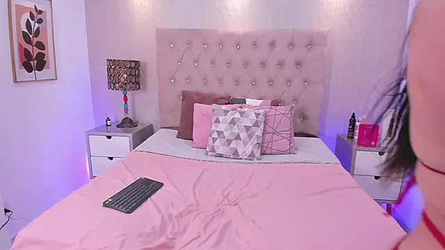 EmilyCley online show from February 12, 5:24 am