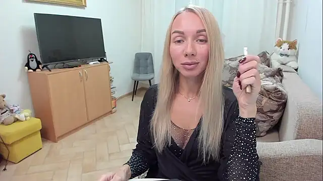 AlisiaCat online show from January 13, 7:19 pm