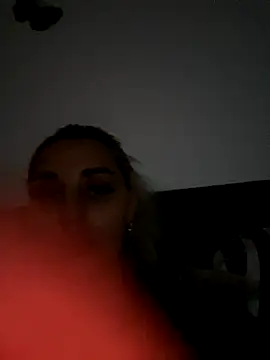 Snapshot of Giullyaxx chatting on October 7, 2:47 pm Giullyaxx online show from October 7, 2:47 pm