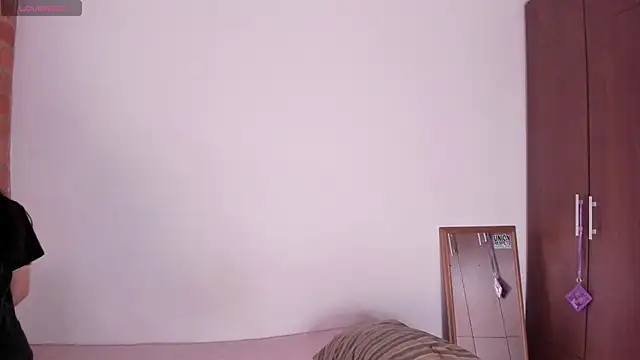 Snapshot of ScarlettRosetti chatting on August 7, 12:23 am ScarlettRosetti online show from August 7, 12:23 am