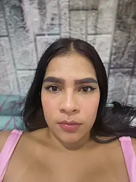 Snapshot of Valery_lux16 chatting on April 26, 5:27 am Valery lux16 online show from April 26, 5:27 am