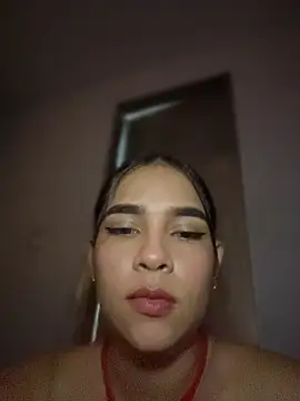 Snapshot of Valery_lux16 chatting on June 11, 10:41 pm Valery lux16 online show from June 11, 10:41 pm