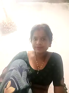 Snapshot of Cuty_prathna chatting on September 22, 12:01 am Cuty prathna online show from September 22, 12:01 am