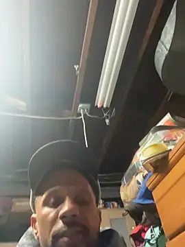 Snapshot of smuckle899 chatting on March 1, 9:55 am smuckle899 online show from March 1, 9:55 am