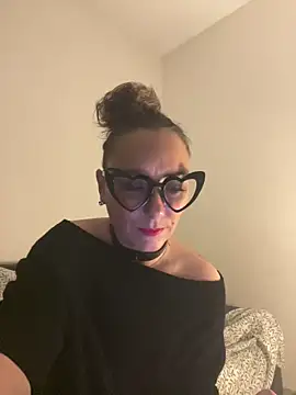 Reine du Vice84 online show from February 9, 9:41 pm