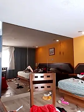 transreyna online show from January 14, 4:45 pm