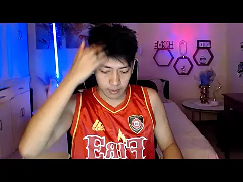 Snapshot of niel_cumshow chatting on February 17, 9:10 pm niel cumshow online show from February 17, 9:10 pm