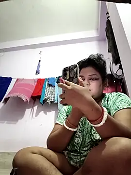 Deborbhavi222 online show from April 17, 7:17 pm