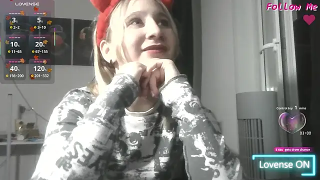 Snapshot of ChristinaFivePlus chatting on October 9, 5:22 pm ChristinaFivePlus online show from October 9, 5:22 pm