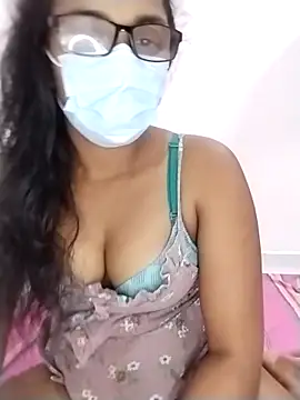 Snapshot of sexybolegirl chatting on March 7, 6:27 pm sexybolegirl online show from March 7, 6:27 pm