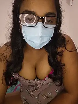 Snapshot of sexybolegirl chatting on July 4, 4:57 pm sexybolegirl online show from July 4, 4:57 pm