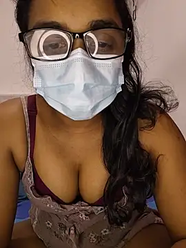 Snapshot of sexybolegirl chatting on July 21, 4:59 am sexybolegirl online show from July 21, 4:59 am