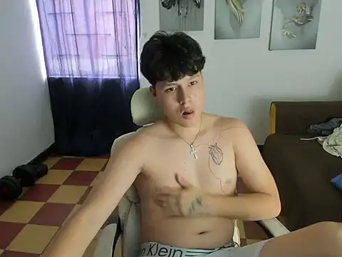 Snapshot of daniel_leon chatting on May 26, 6:37 pm daniel leon online show from May 26, 6:37 pm