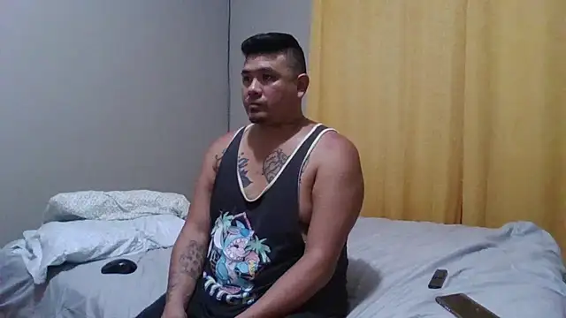 Snapshot of TheChino69 chatting on October 2, 1:45 am TheChino69 online show from October 2, 1:45 am
