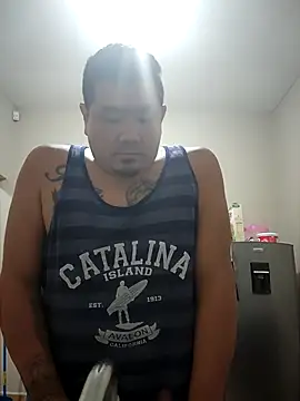 Snapshot of TheChino69 chatting on October 14, 4:24 am TheChino69 online show from October 14, 4:24 am