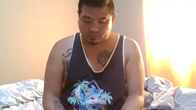 Snapshot of TheChino69 chatting on October 17, 7:27 pm TheChino69 online show from October 17, 7:27 pm