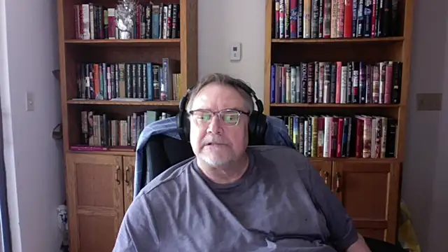 Vinyl22xh online show from April 16, 10:01 pm