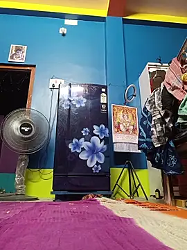 Snapshot of reya743 chatting on May 11, 4:48 pm reya743 online show from May 11, 4:48 pm
