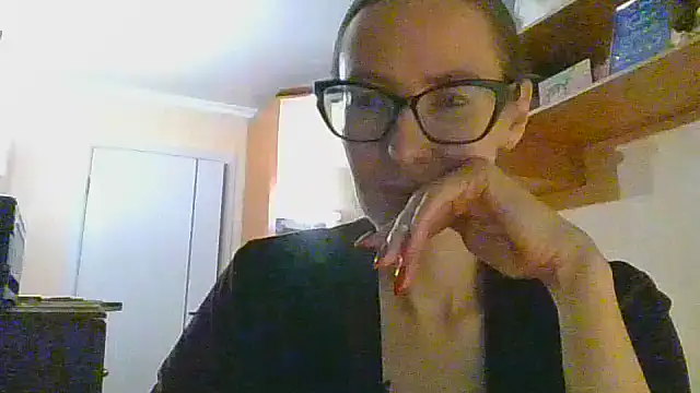 Snapshot of Norivann chatting on October 21, 9:48 pm Norivann online show from October 21, 9:48 pm
