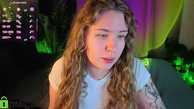 Snapshot of Elsie_Cutties chatting on May 25, 1:00 am Elsie Cutties online show from May 25, 1:00 am