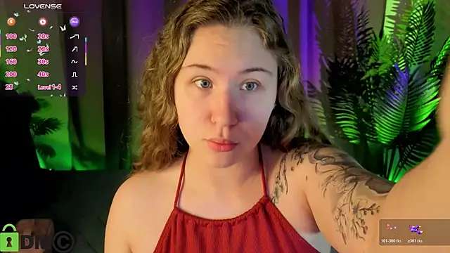Snapshot of Elsie_Cutties chatting on May 27, 1:13 am Elsie Cutties online show from May 27, 1:13 am