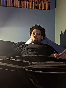 Snapshot of Painstickwes chatting on May 5, 4:09 am Painstickwes online show from May 5, 4:09 am