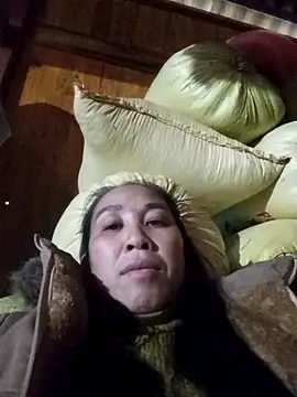 Snapshot of vtmbae chatting on February 3, 6:40 am vtmbae online show from February 3, 6:40 am