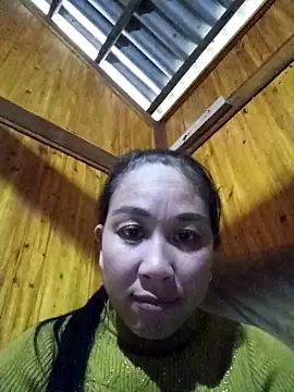 Snapshot of vtmbae chatting on February 6, 1:43 am vtmbae online show from February 6, 1:43 am