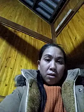 Snapshot of vtmbae chatting on February 9, 2:32 pm vtmbae online show from February 9, 2:32 pm