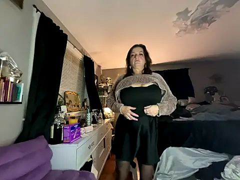 88heygirlhey88 online show from November 5, 7:30 am