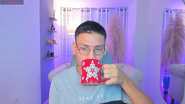 marcuswildx online show from October 1, 11:27 am