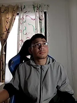 marcuswildx online show from November 14, 1:21 pm