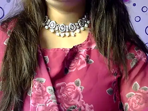 Snapshot of Aaliya02 chatting on May 30, 7:44 pm Aaliya02 online show from May 30, 7:44 pm