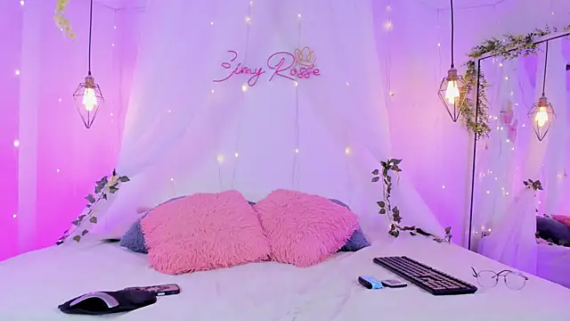 Snapshot of eimi_rosse18 chatting on April 24, 1:02 pm eimi rosse18 online show from April 24, 1:02 pm