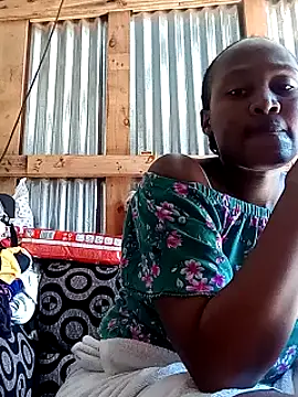 Snapshot of l4_love chatting on March 28, 10:15 am l4 love online show from March 28, 10:15 am